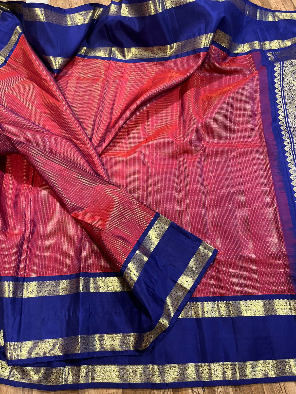 Red and Blue Space Border kanchi Pattu