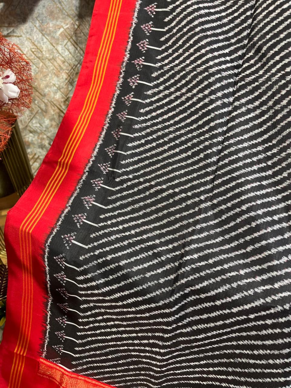 Black and Red Laheria Twill ikkat