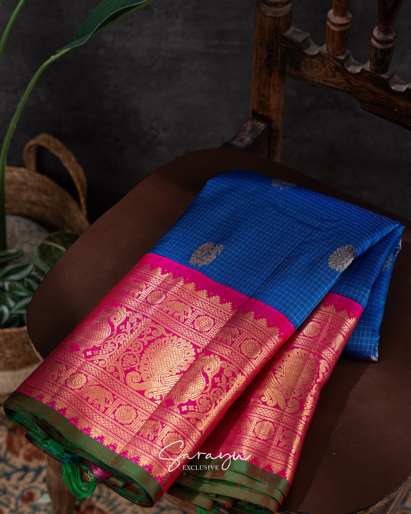 Blue and Pink Color Combination Double Weave Gadwal Pattu