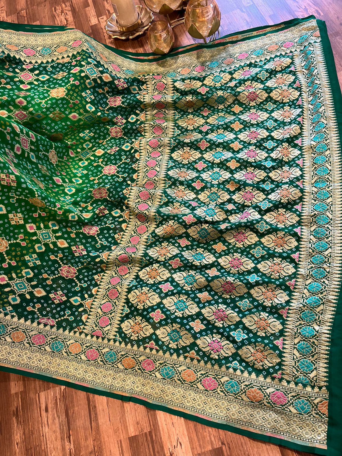 Double Shaded Green Banarasi Meenaweave Bandhini Georgette Saree