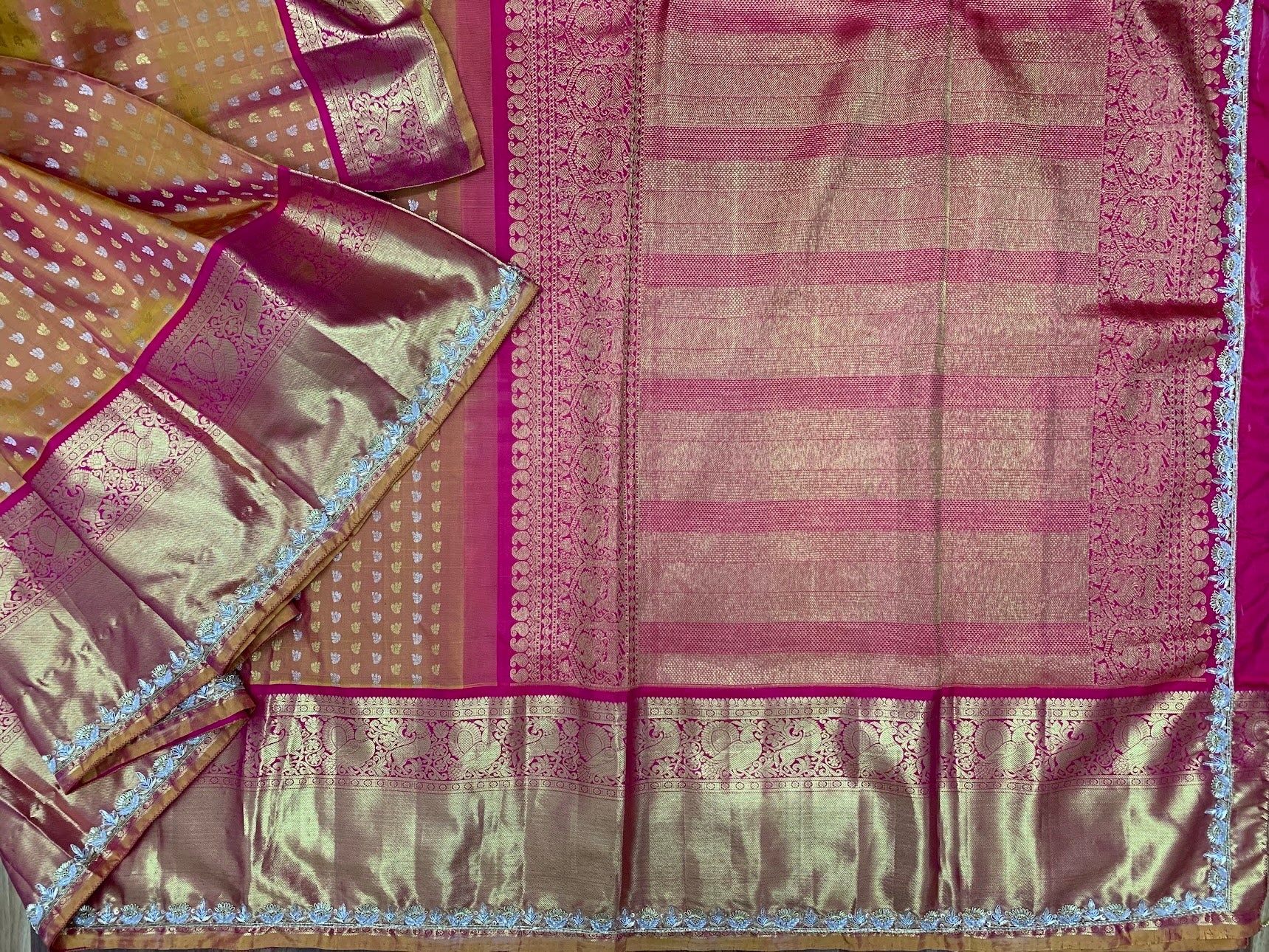 Gadwal Pattu with Handworked border