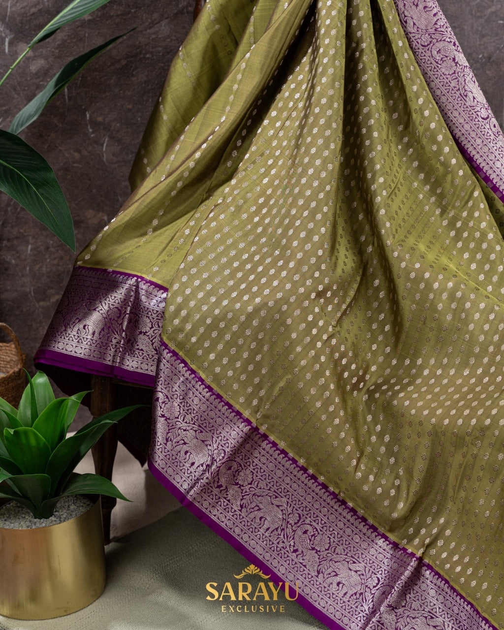Pesara Green and Magenta Pink Pure Venkatagiri Silk