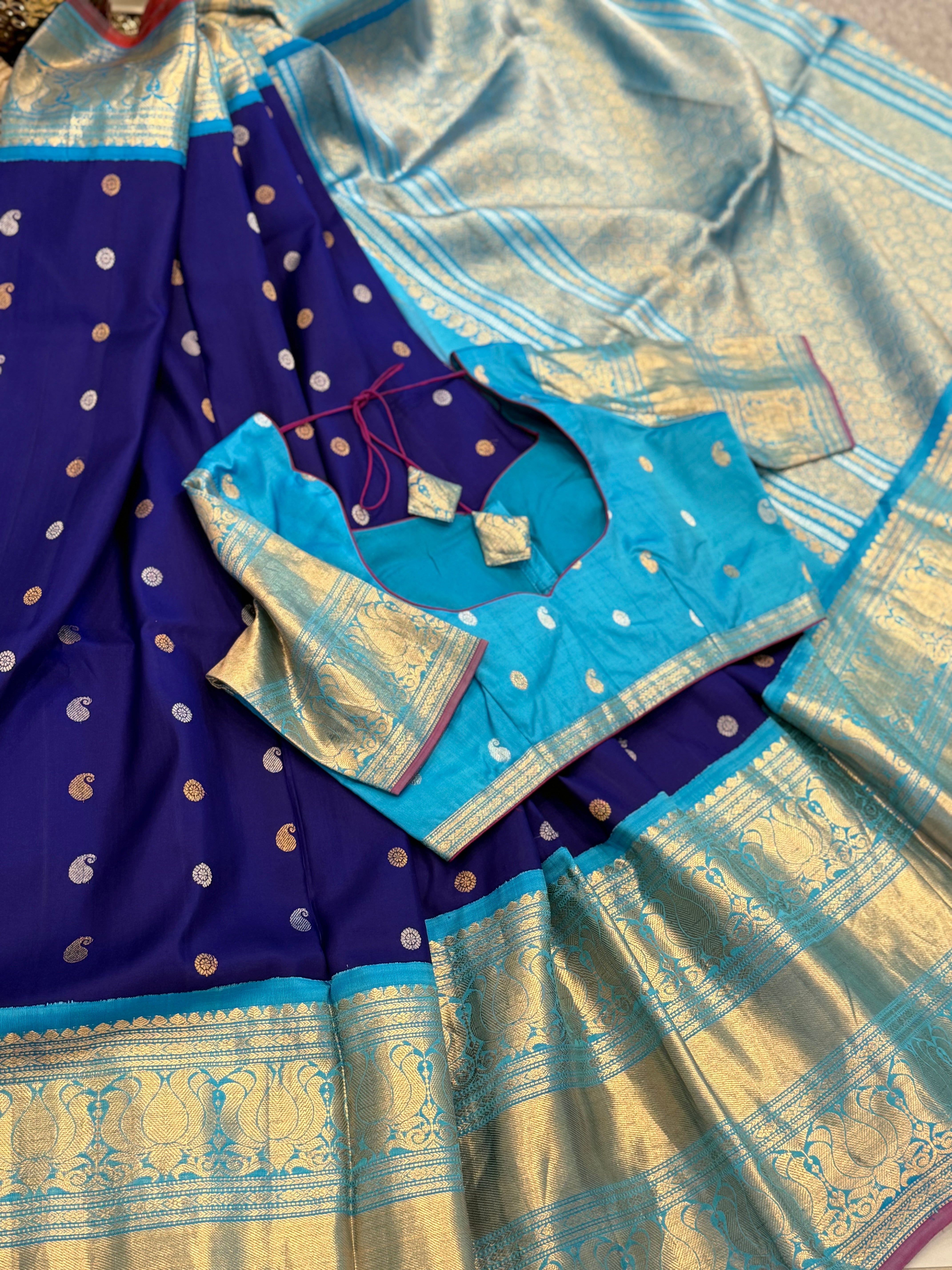 Royal Blue Gadwal Pattu