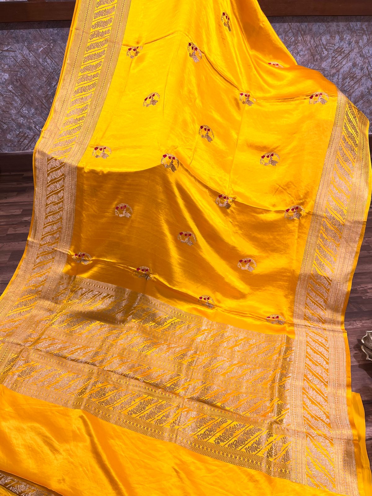 Musturd Yellow Banarasi Mashuru Silk