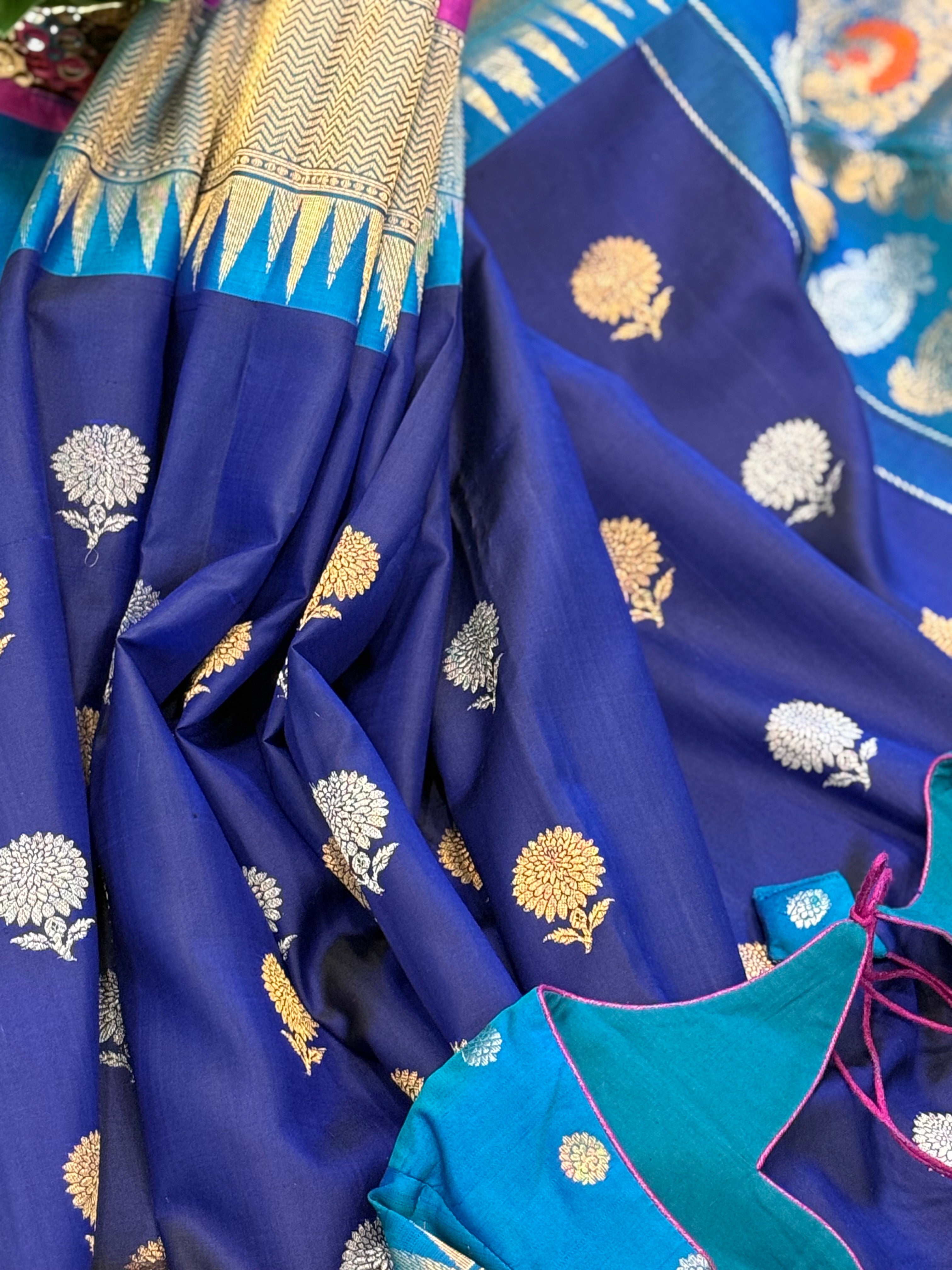 Royal Blue Gadwal Pattu