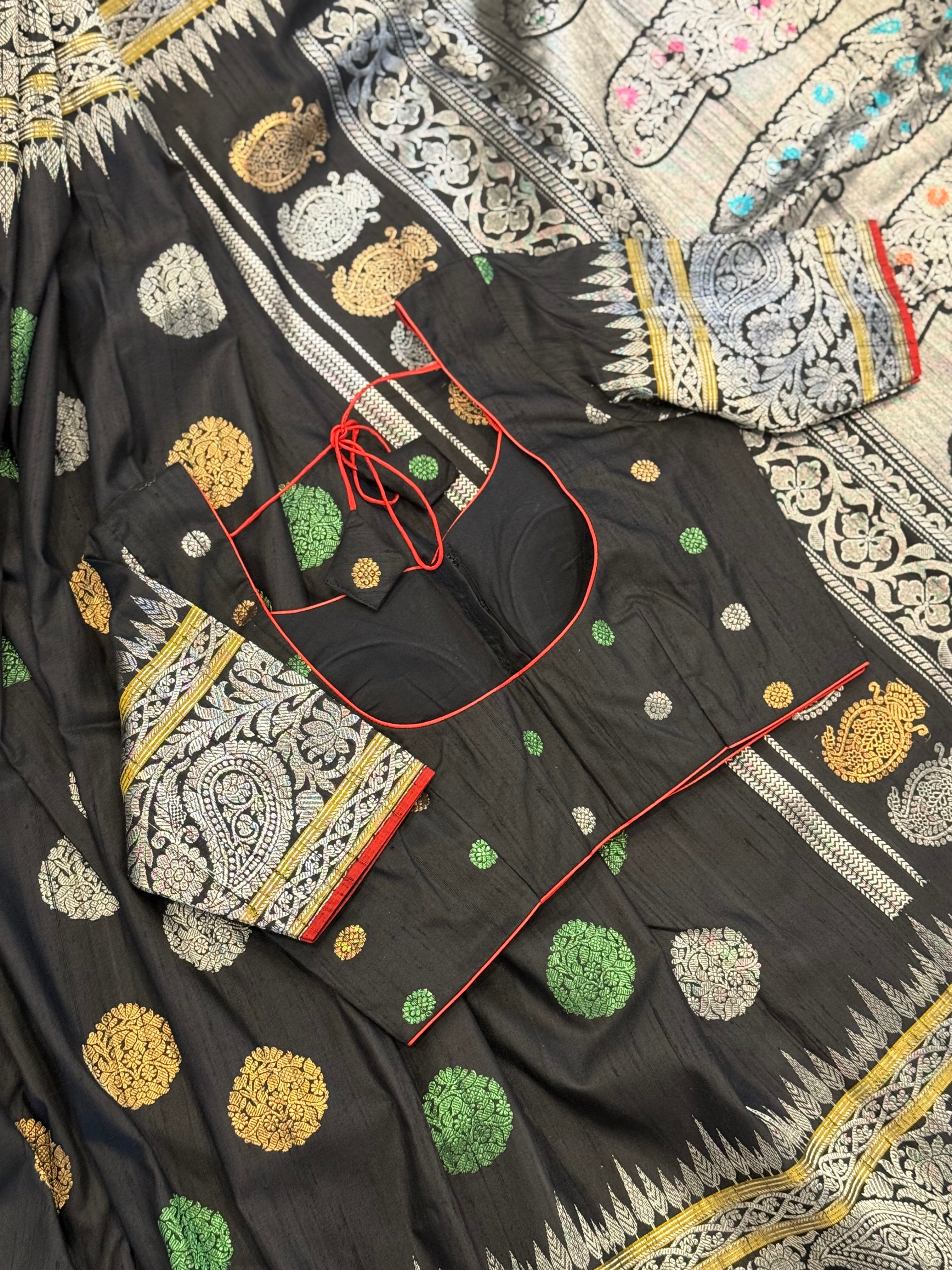 Stunning Black Gadwal Pattu