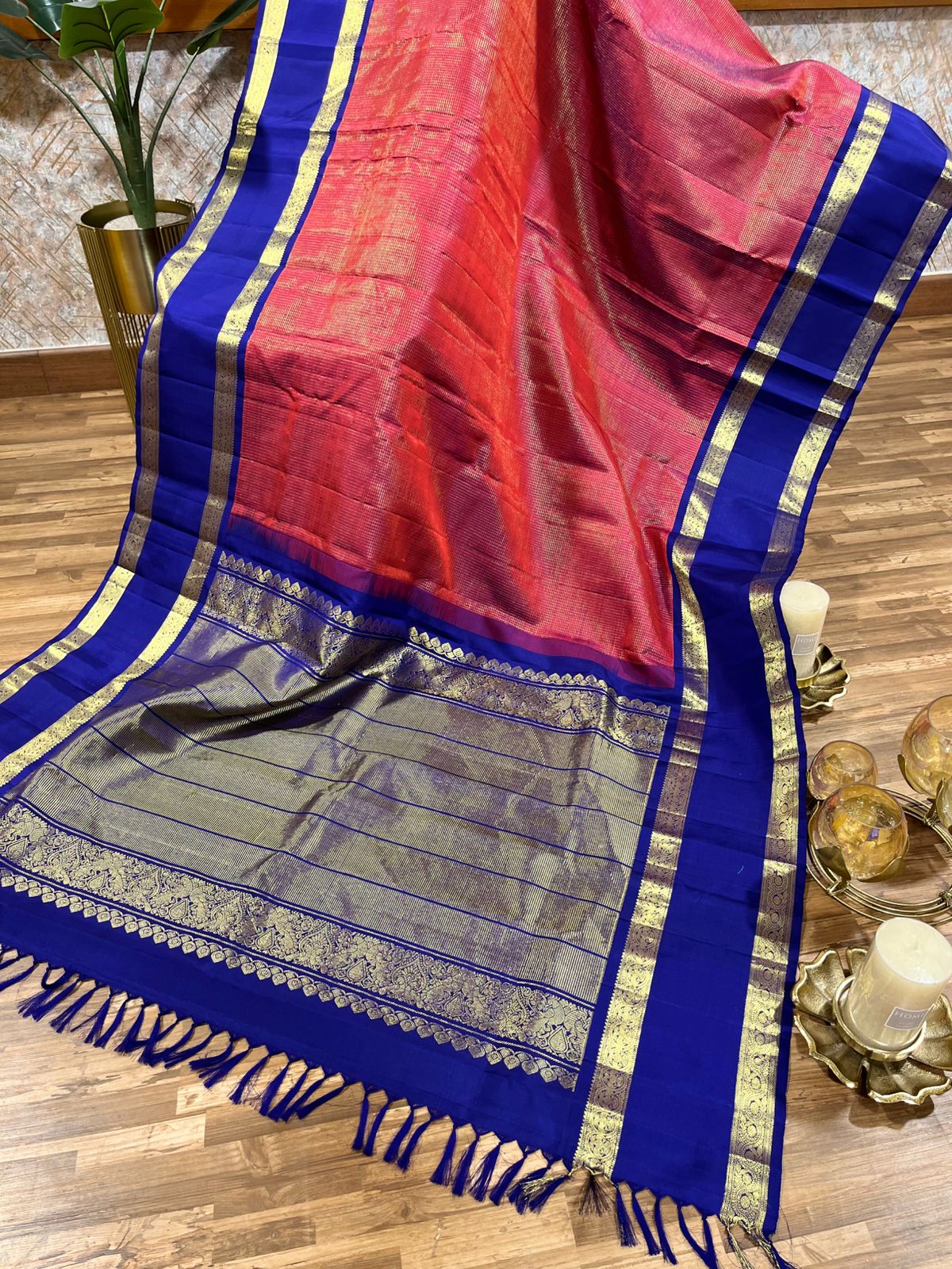 Red and Blue Space Border kanchi Pattu