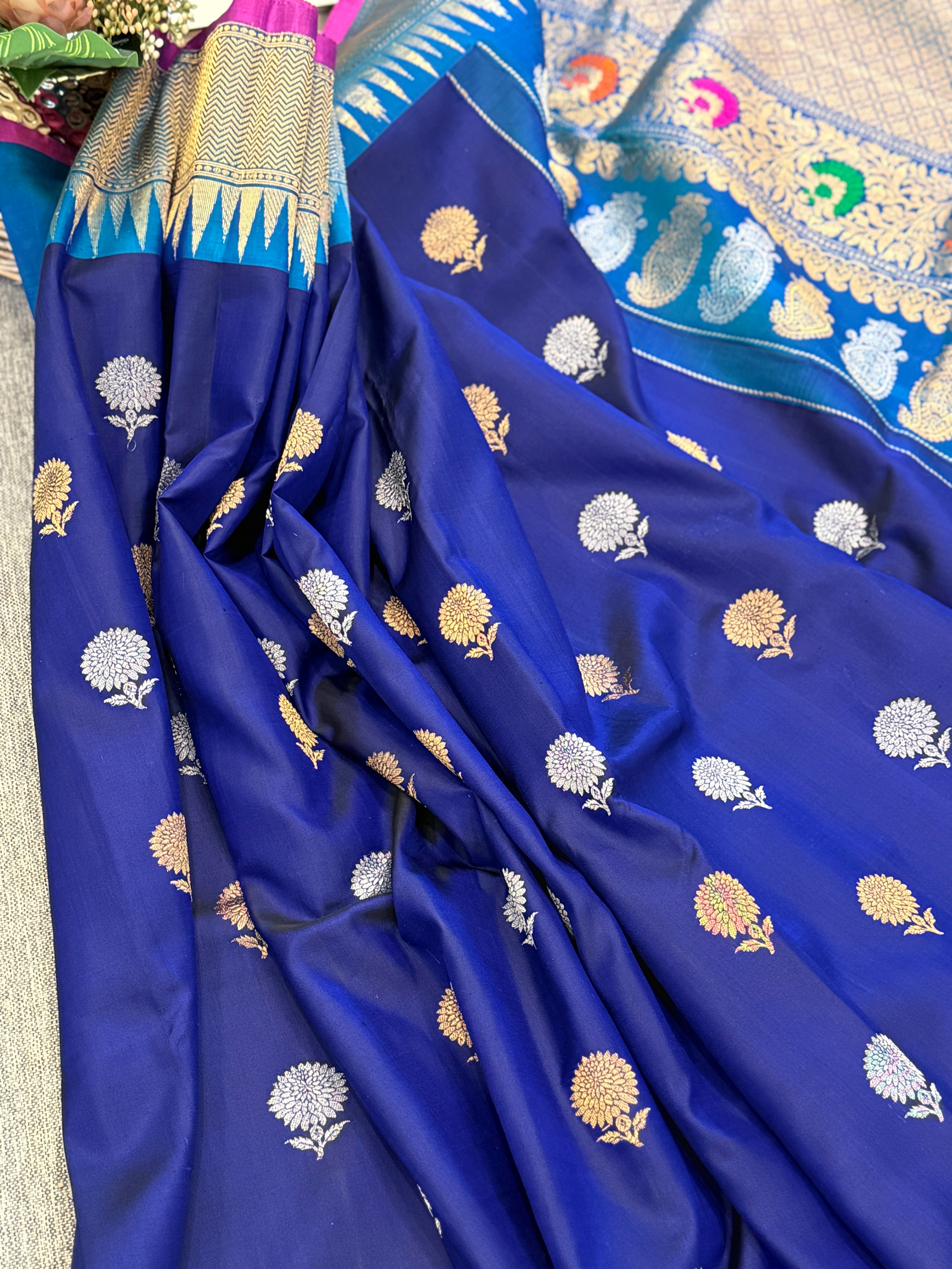 Royal Blue Gadwal Pattu