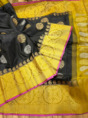 Double-Wrap Kanchi Border Gadwal Saree