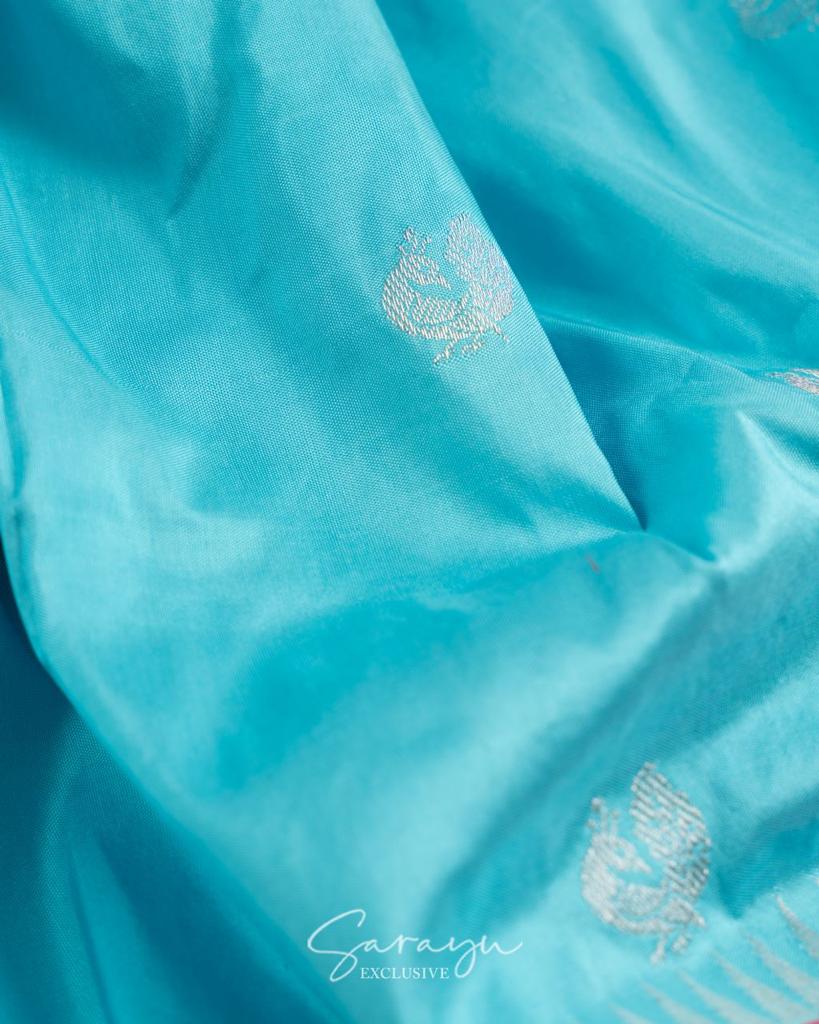 Copper Sulphate Blue Pure Sik Paithani with Pink Zari Triple Muniya  Border !!